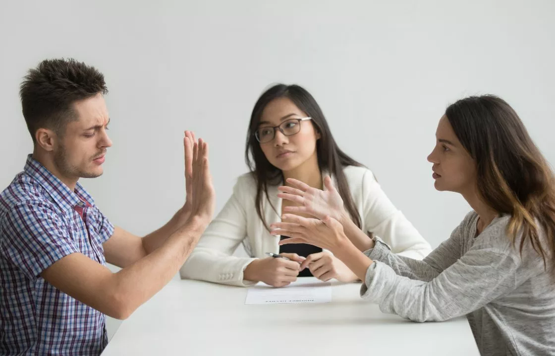 Image of couple arguing in family mediation Gloucester